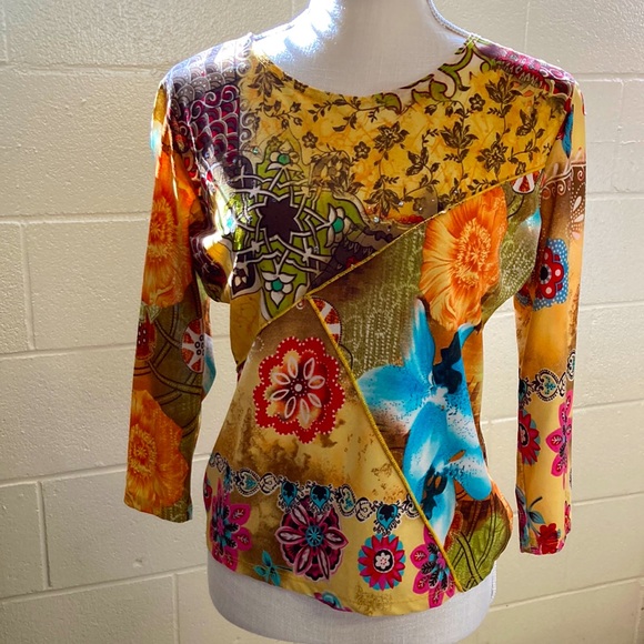 Caia Ladies Vibrant Floral Top - Picture 2 of 6